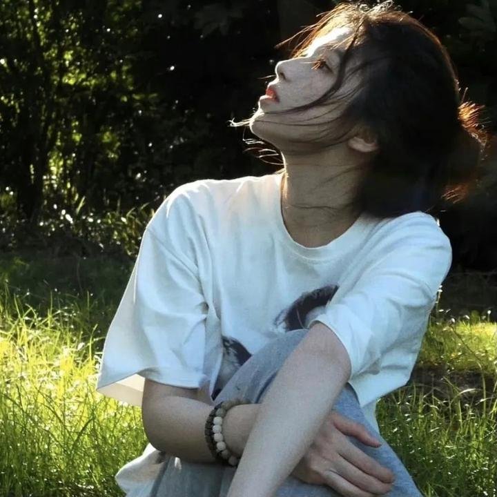 三女性